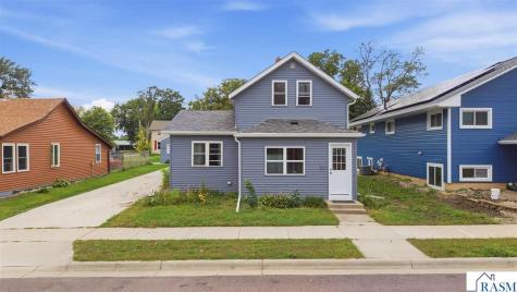 221 S Lincoln Street Lake Crystal MN 56055