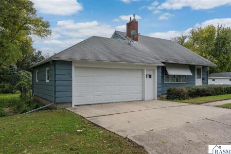 205 N Thompson Street Delavan MN 56023