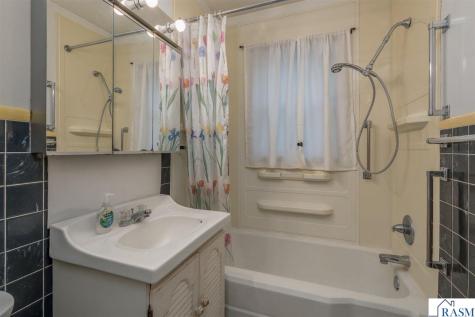 205 N Thompson Street Delavan MN 56023