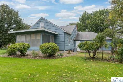 205 N Thompson Street Delavan MN 56023