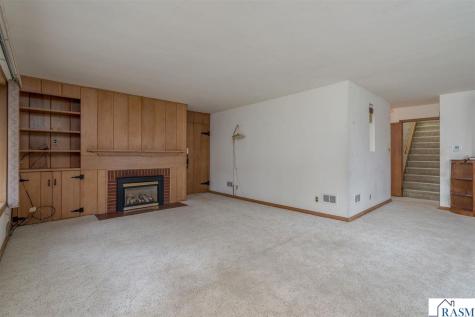 205 N Thompson Street Delavan MN 56023
