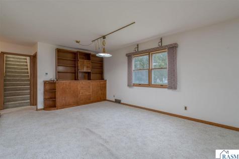 205 N Thompson Street Delavan MN 56023
