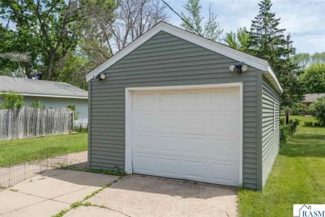 121 Winkler Street Mankato MN 56001