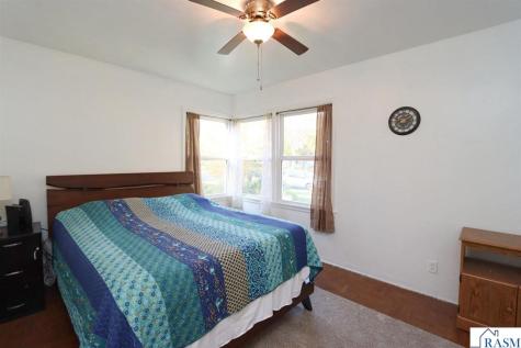 1729 N Broad Street Mankato MN 56001