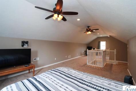 1729 N Broad Street Mankato MN 56001