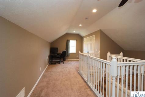 1729 N Broad Street Mankato MN 56001