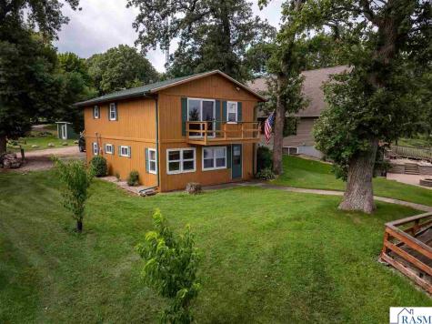 16 Shoreview Lane Winnebago MN 56098
