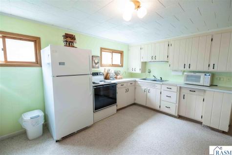 16 Shoreview Lane Winnebago MN 56098