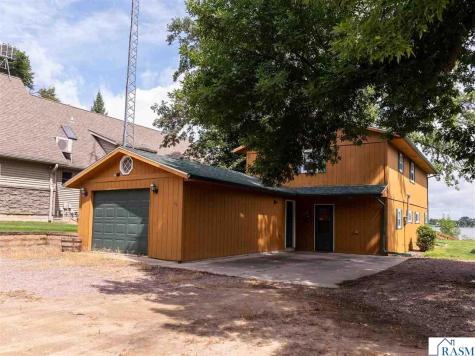 16 Shoreview Lane Winnebago MN 56098