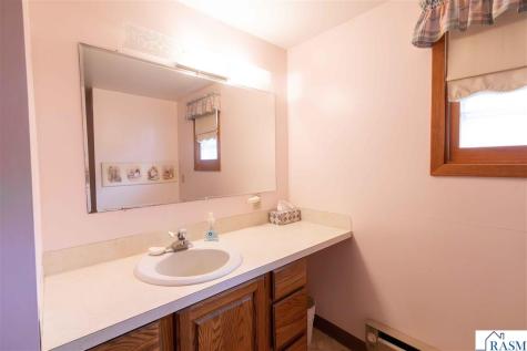 16 Shoreview Lane Winnebago MN 56098