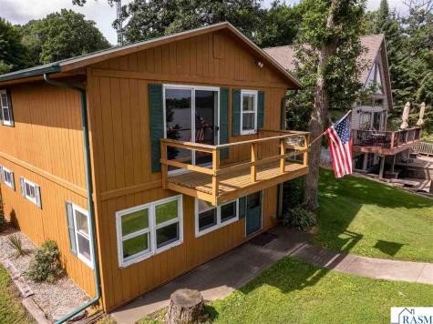 16 Shoreview Lane Winnebago MN 56098