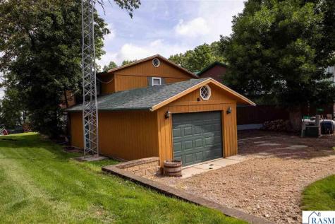 16 Shoreview Lane Winnebago MN 56098