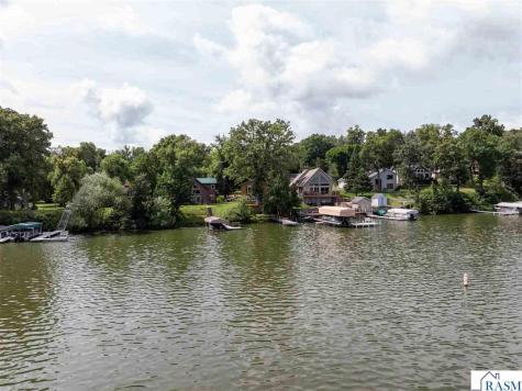 16 Shoreview Lane Winnebago MN 56098