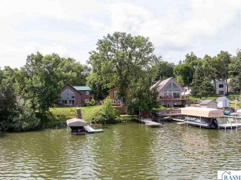 16 Shoreview Lane Winnebago MN 56098