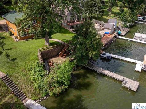16 Shoreview Lane Winnebago MN 56098