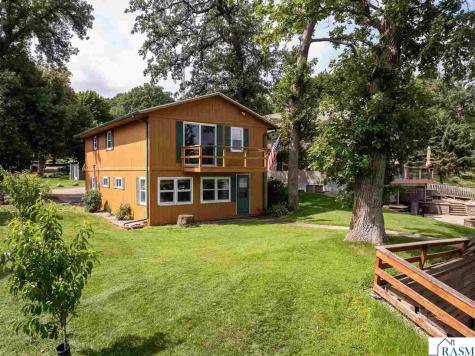 16 Shoreview Lane Winnebago MN 56098