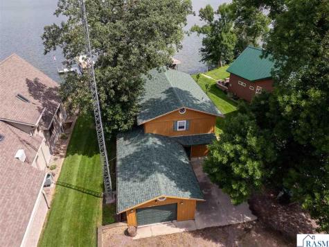 16 Shoreview Lane Winnebago MN 56098