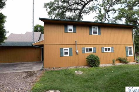 16 Shoreview Lane Winnebago MN 56098