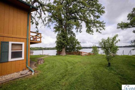 16 Shoreview Lane Winnebago MN 56098