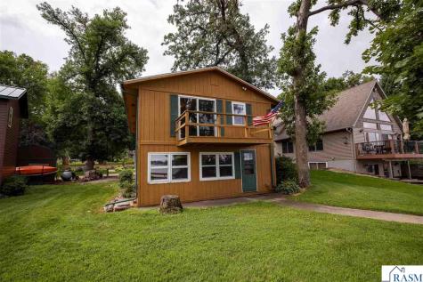 16 Shoreview Lane Winnebago MN 56098