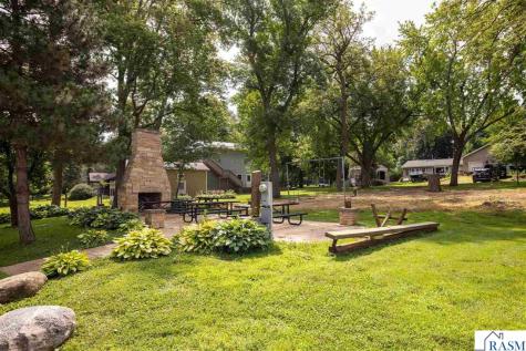 16 Shoreview Lane Winnebago MN 56098