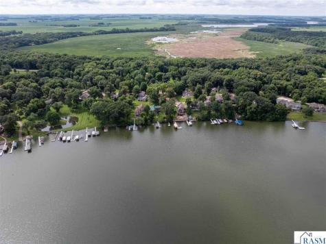 16 Shoreview Lane Winnebago MN 56098
