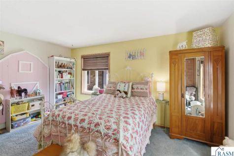 350 SW 13 Street Owatonna MN 55060