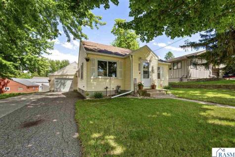 305 2nd Street Cleveland MN 56017