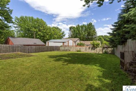 305 2nd Street Cleveland MN 56017