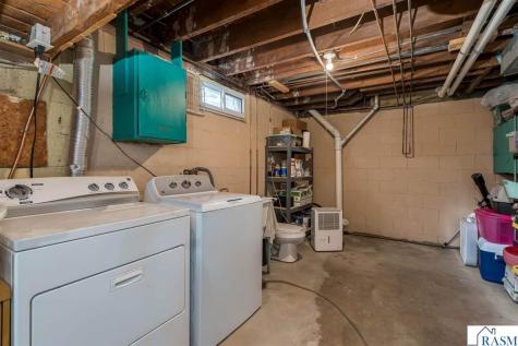 1041 Quincy Street North Mankato MN 56003