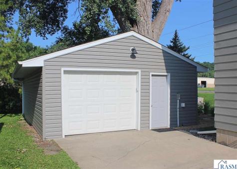 1041 Quincy Street North Mankato MN 56003