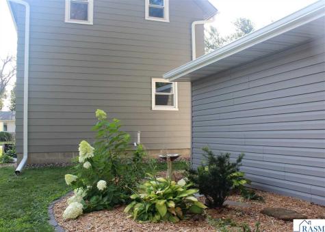 1041 Quincy Street North Mankato MN 56003