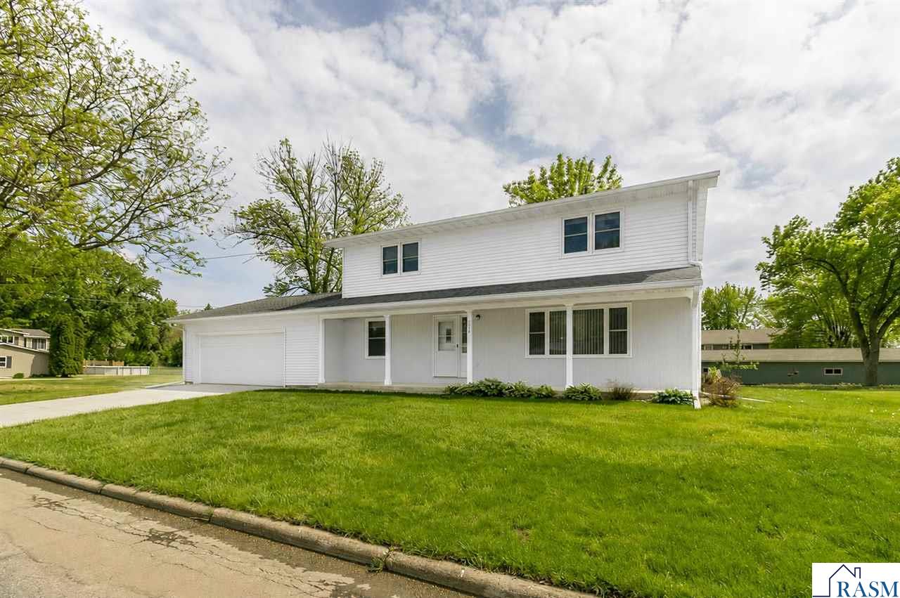 322 E Blue Earth Street Lake Crystal MN 56055