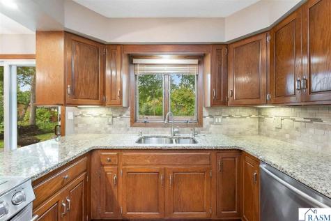 1003 Shady Oak Drive North Mankato MN 56003