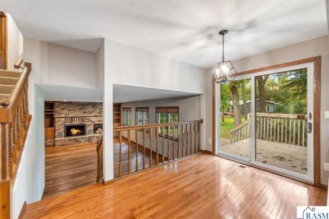 1003 Shady Oak Drive North Mankato MN 56003