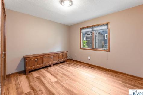 1003 Shady Oak Drive North Mankato MN 56003