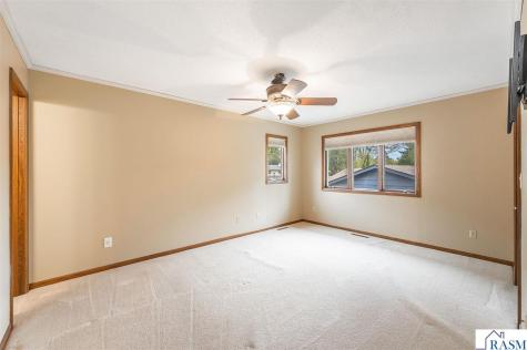 1003 Shady Oak Drive North Mankato MN 56003