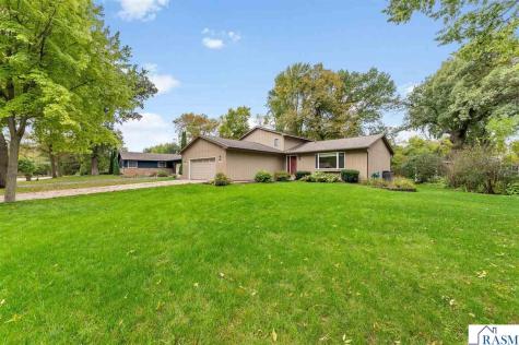 1003 Shady Oak Drive North Mankato MN 56003