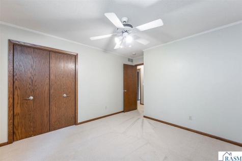 1003 Shady Oak Drive North Mankato MN 56003