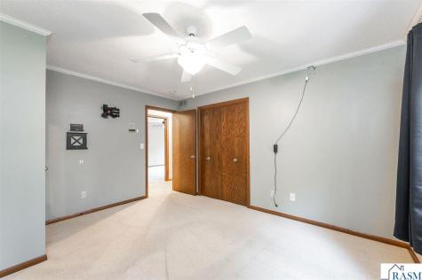 1003 Shady Oak Drive North Mankato MN 56003