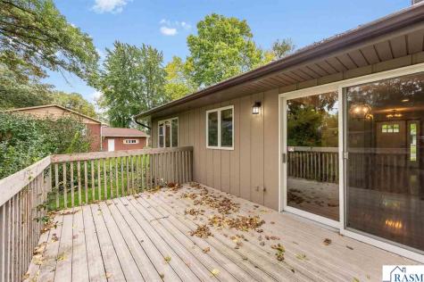 1003 Shady Oak Drive North Mankato MN 56003