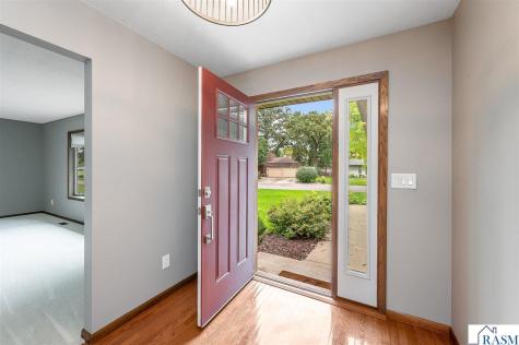 1003 Shady Oak Drive North Mankato MN 56003