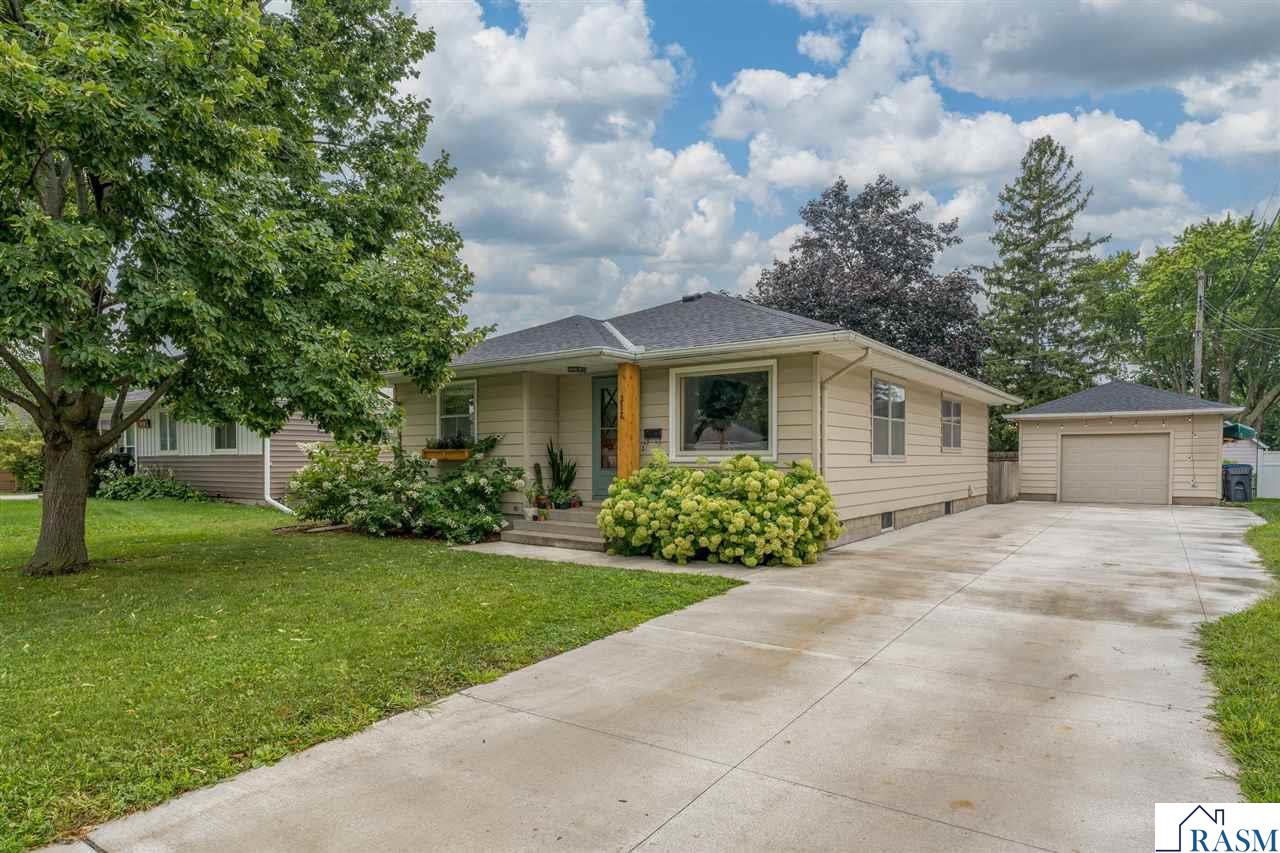 312 N Belmont Drive Mankato MN 56001