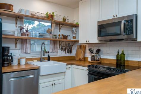 312 N Belmont Drive Mankato MN 56001