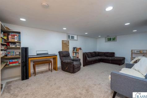 312 N Belmont Drive Mankato MN 56001