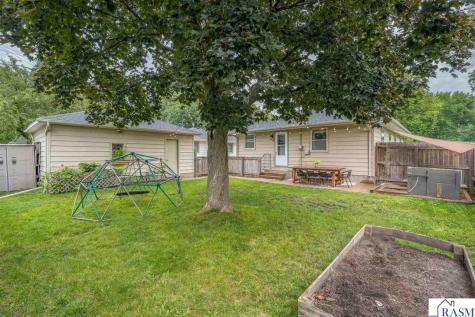 312 N Belmont Drive Mankato MN 56001
