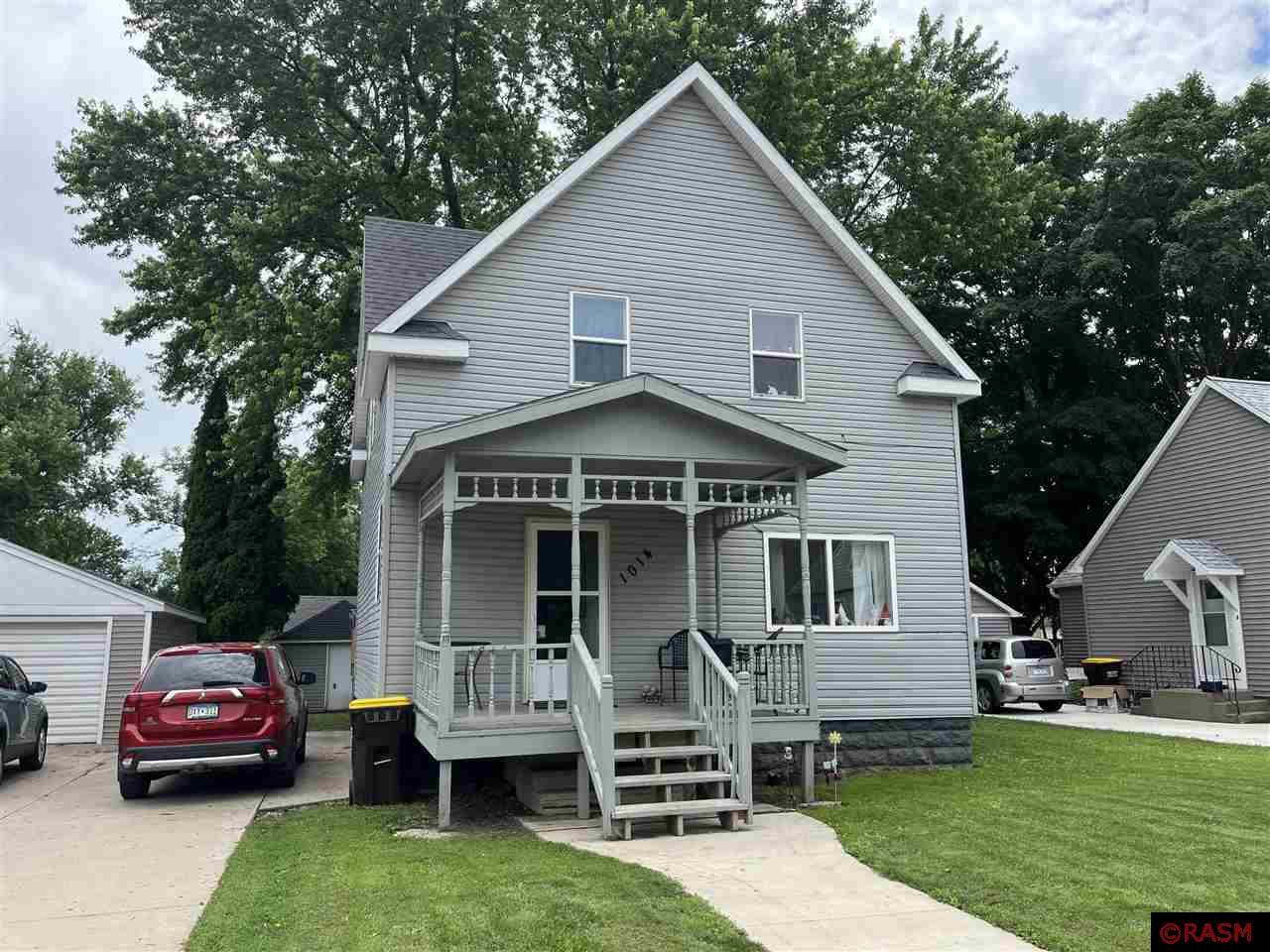 1014 N 8th Avenue St. James MN 56081