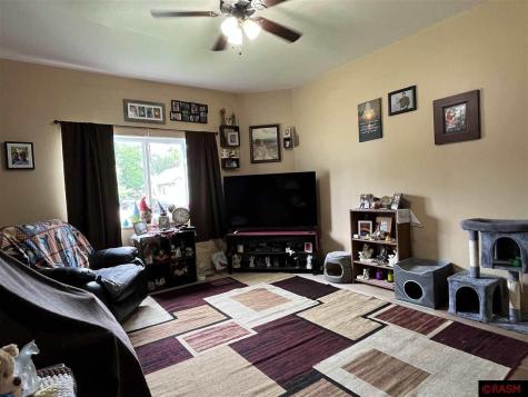 1014 N 8th Avenue St. James MN 56081