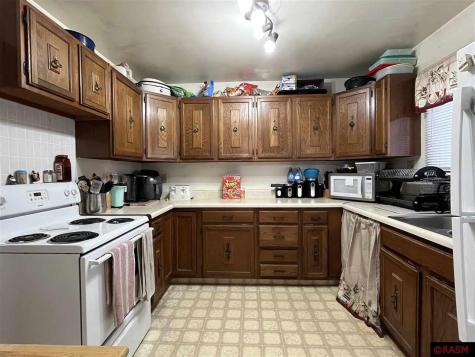 1014 N 8th Avenue St. James MN 56081