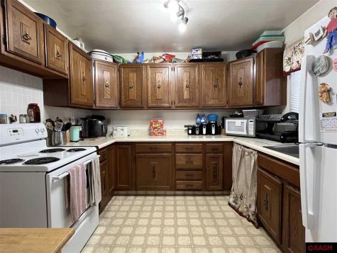 1014 N 8th Avenue St. James MN 56081